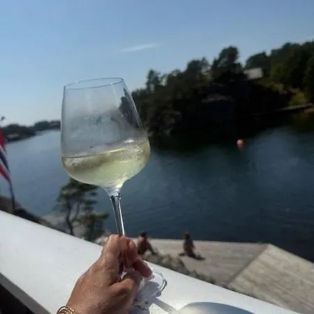 Sommerbo- Brygge, Bat Og Bil-lader * كريستينساند